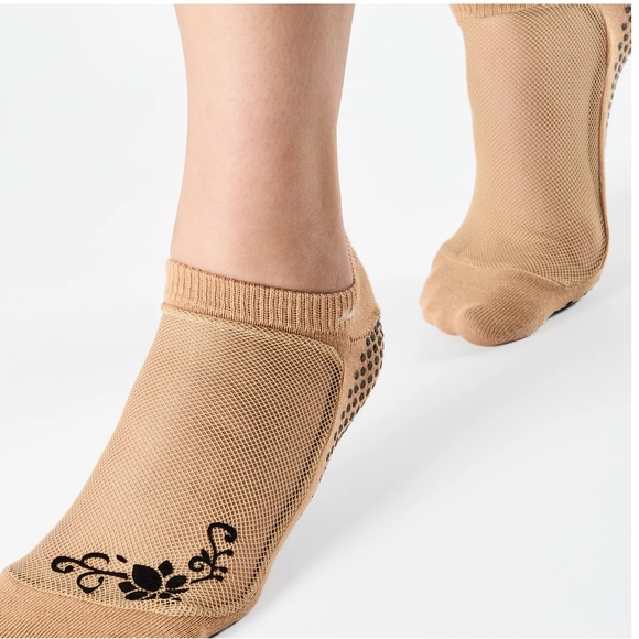 Shashi Classic mesh with design Tan Non-Slip grip Socks - Picture 1 of 5